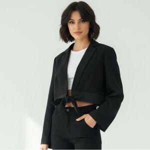 BCBGMAXAZRIA Cropped Tuxedo Blazer Silk Trim Detail